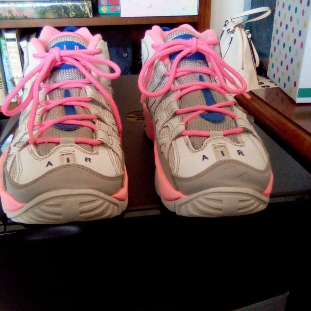 Nike Women's Air Slant Sneakers